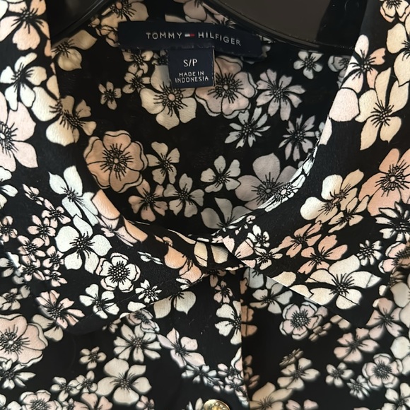 Tommy hilfigier blouse - Picture 2 of 3